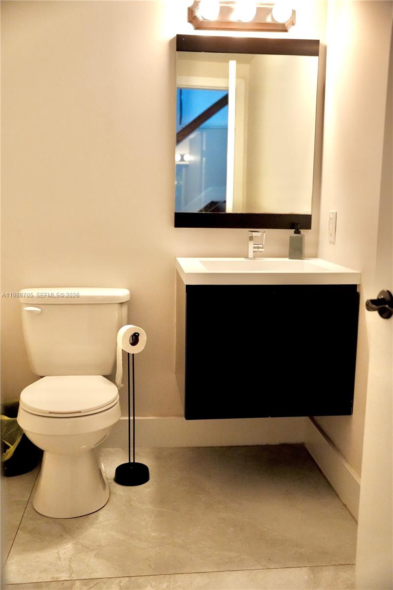 LAKES ON THE GREEN REPLAT - Residential Lease