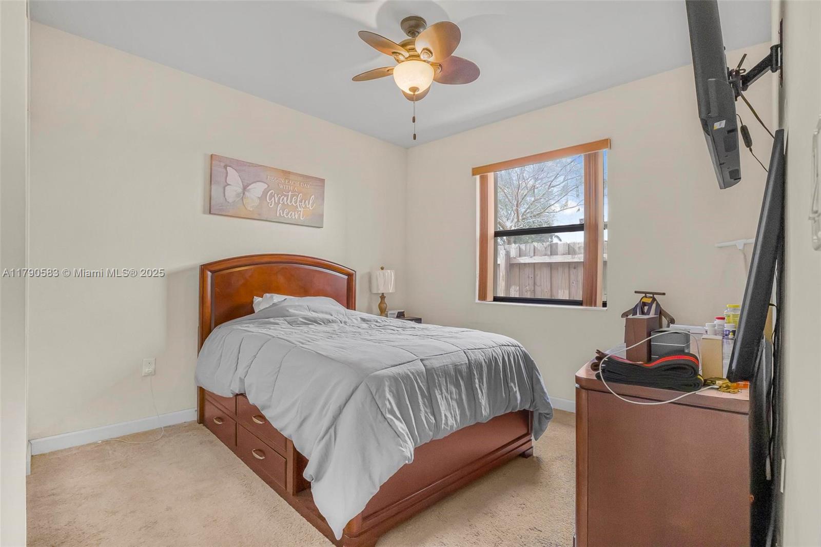 BAYWINDS OF FLORES - Residential