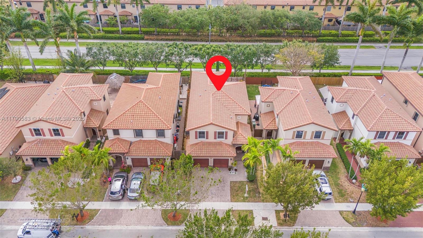 BAYWINDS OF FLORES - Residential