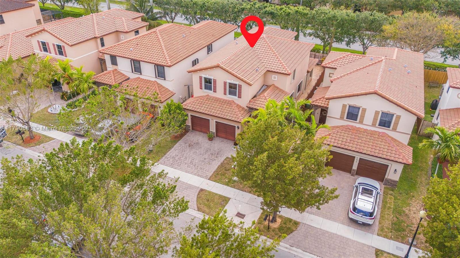 BAYWINDS OF FLORES - Residential