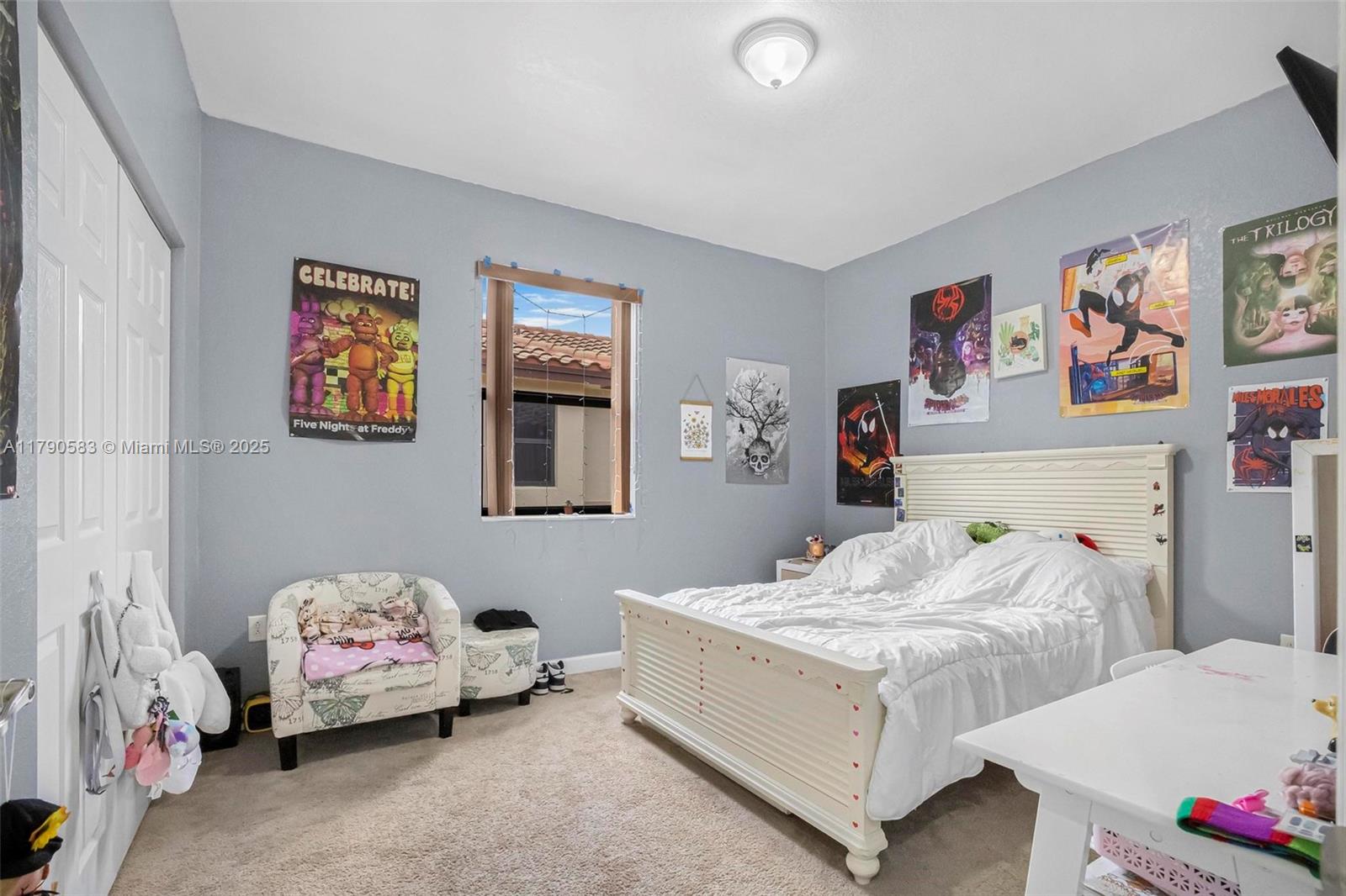 BAYWINDS OF FLORES - Residential