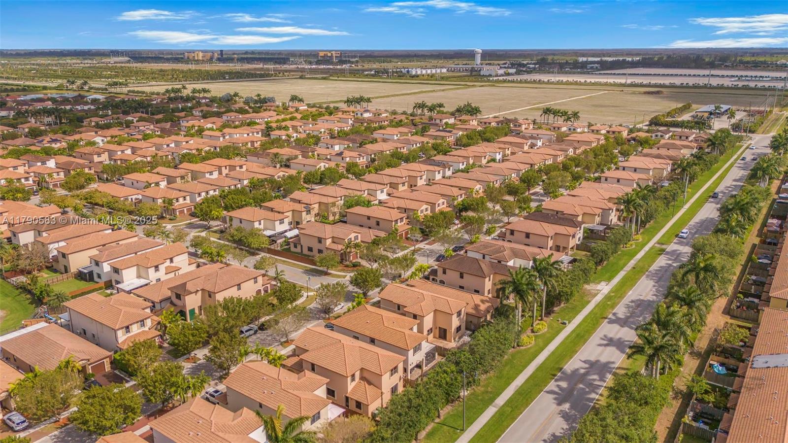 BAYWINDS OF FLORES - Residential