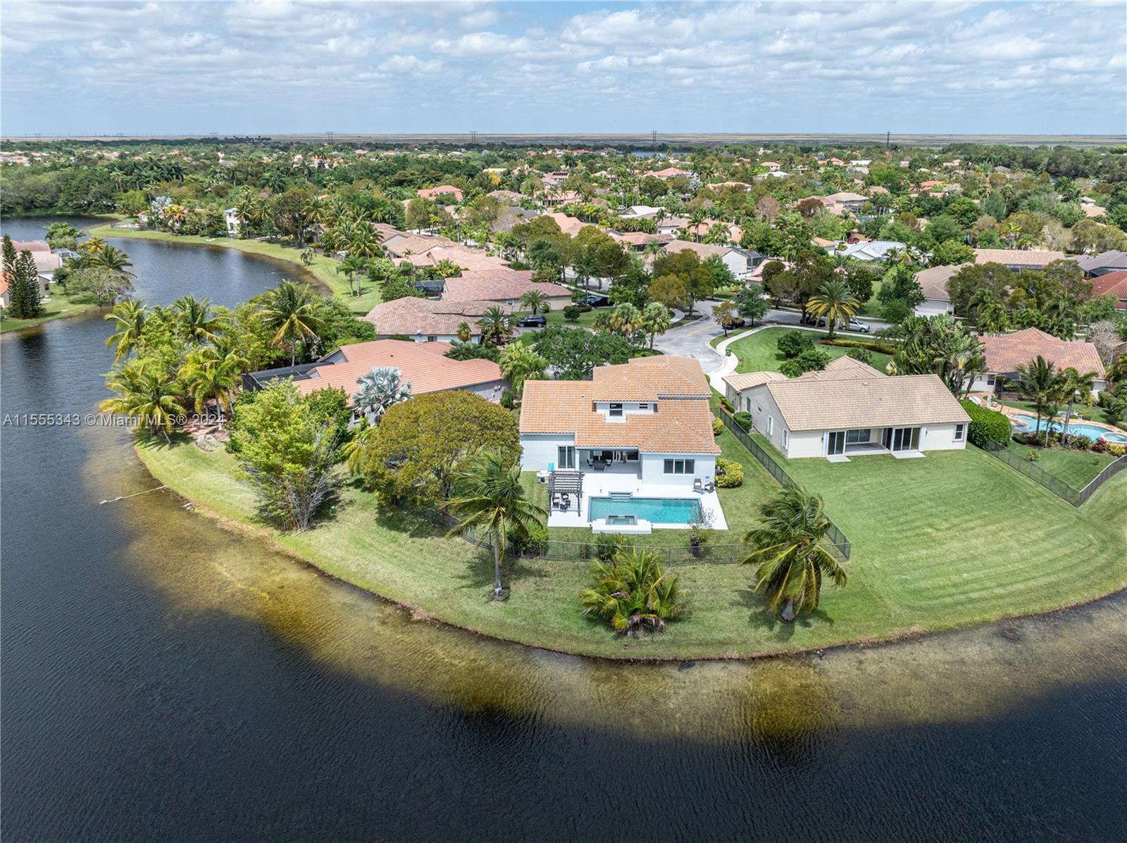 Property for Sale at 446 Stonemont Dr, Weston, Broward County, Florida - Bedrooms: 6 
Bathrooms: 4  - $1,459,000