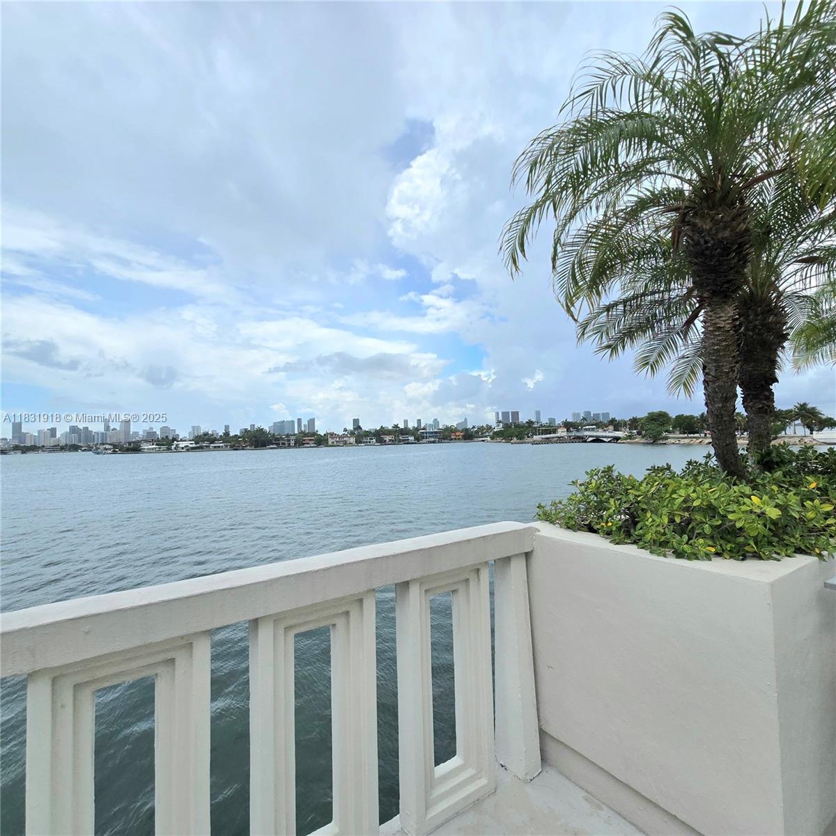 ISLAND TERRACE CONDO - Residential