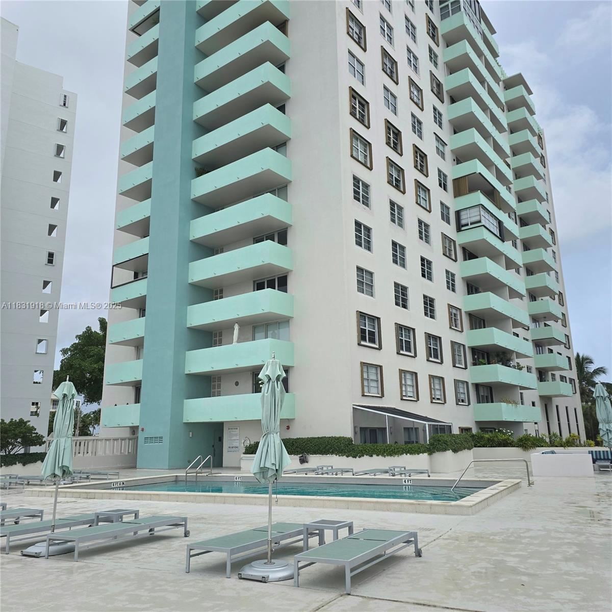 ISLAND TERRACE CONDO - Residential