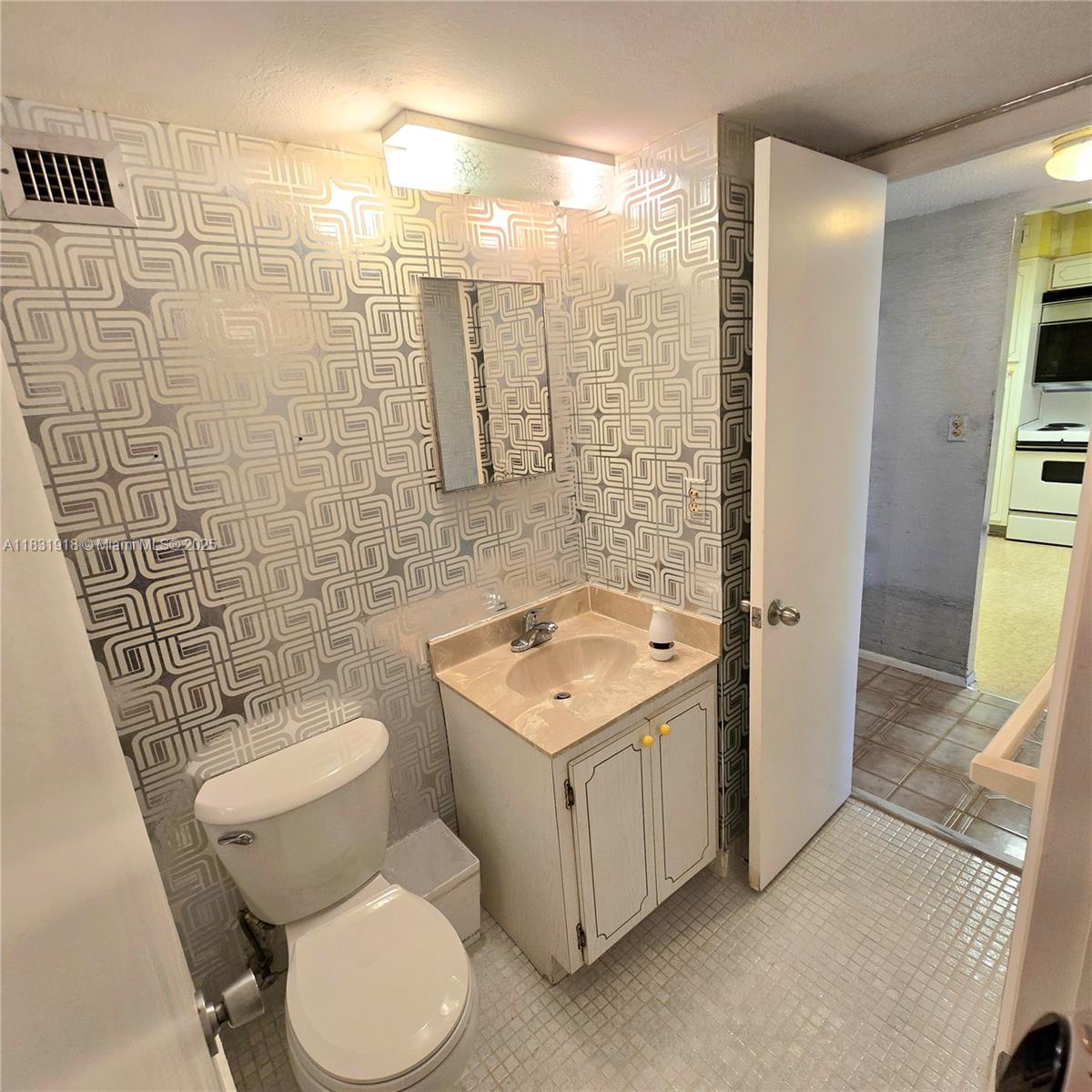 ISLAND TERRACE CONDO - Residential