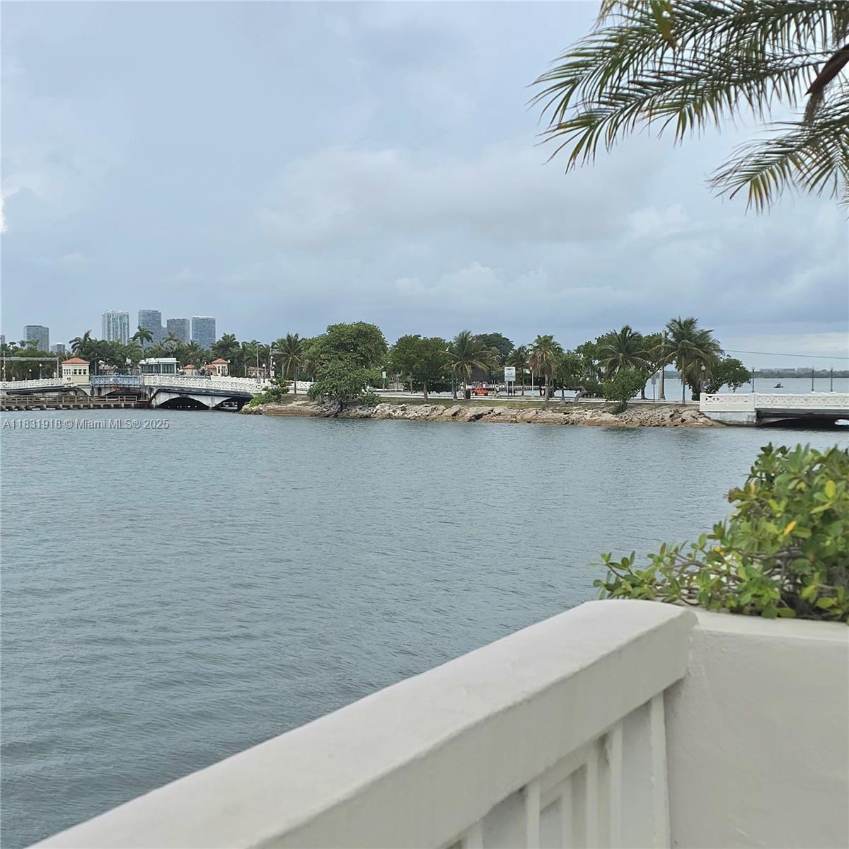 ISLAND TERRACE CONDO - Residential