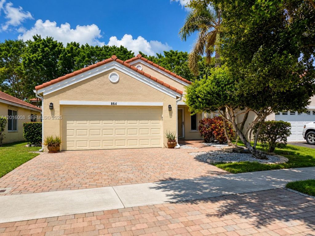 Photo of 854 San Remo Dr #854, Weston, FL 33326 (MLS # A12016008)