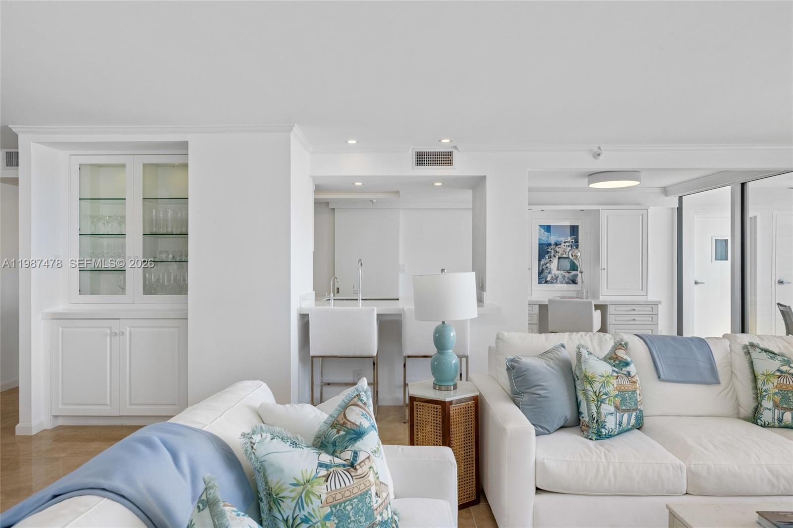 400 N Flagler Dr 2004