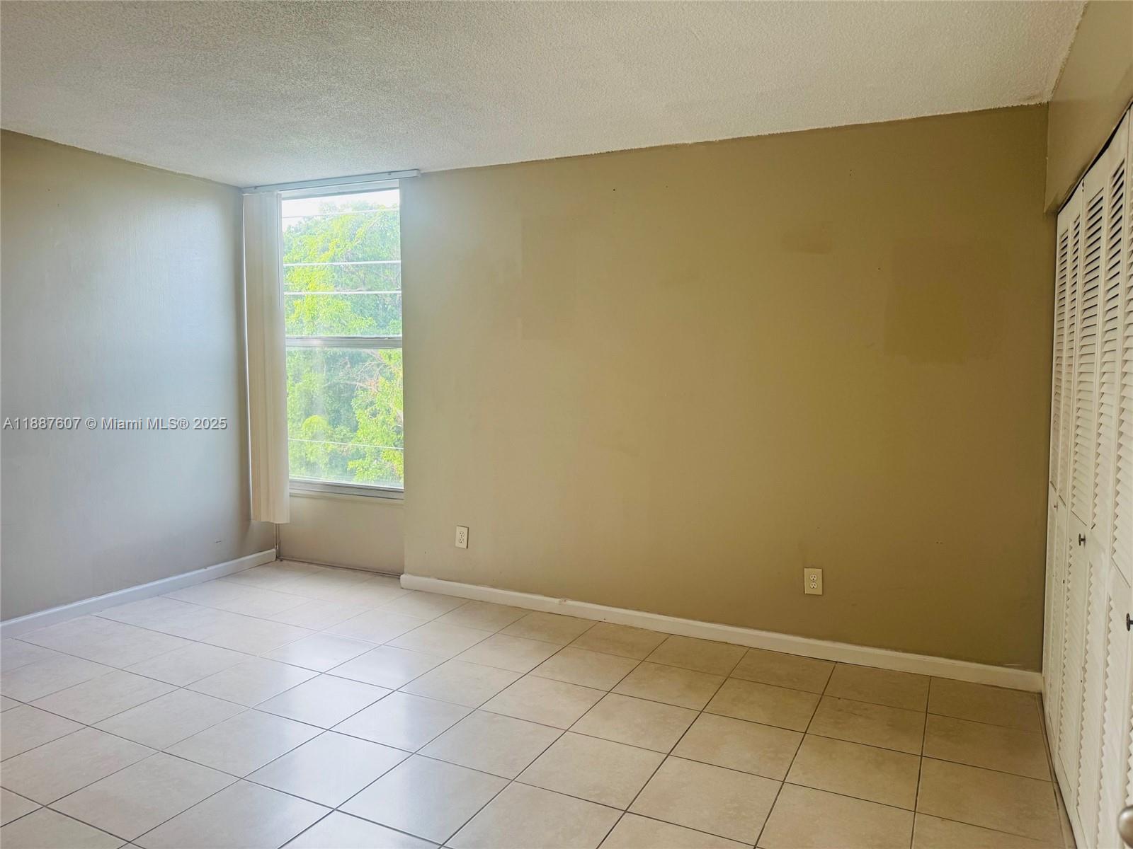 KEYSTONE TOWERS CONDO - Residential Lease