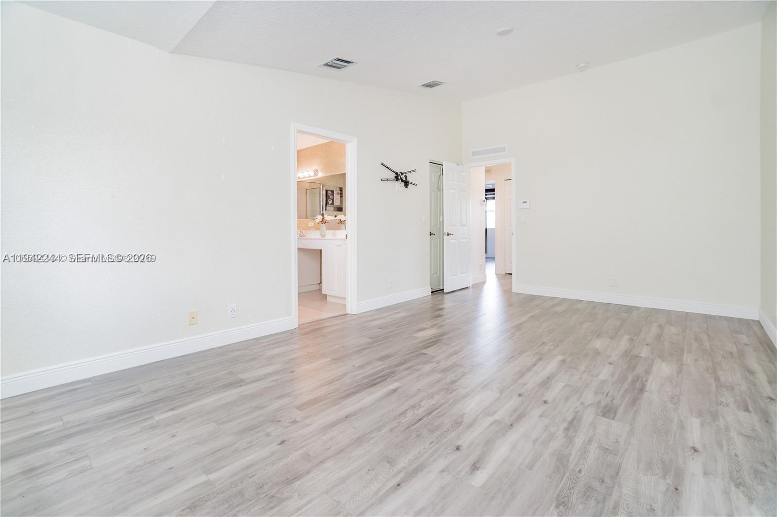 SUNRISE GOLF VILLAGE SECT - Residential