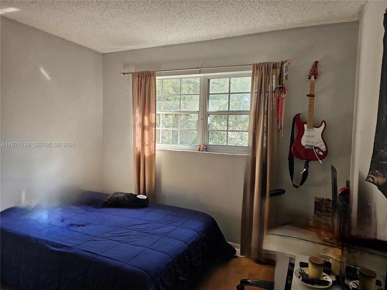 SUNSET PALMS - Residential