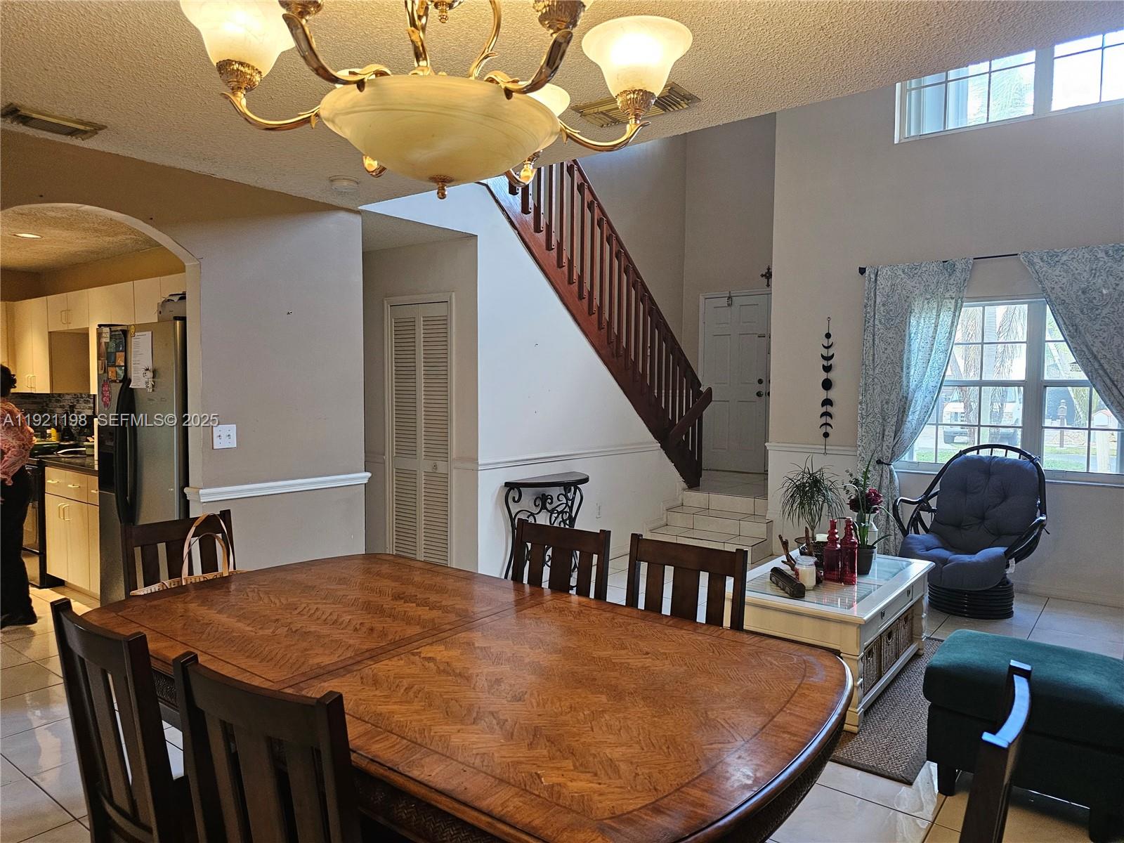 SUNSET PALMS - Residential