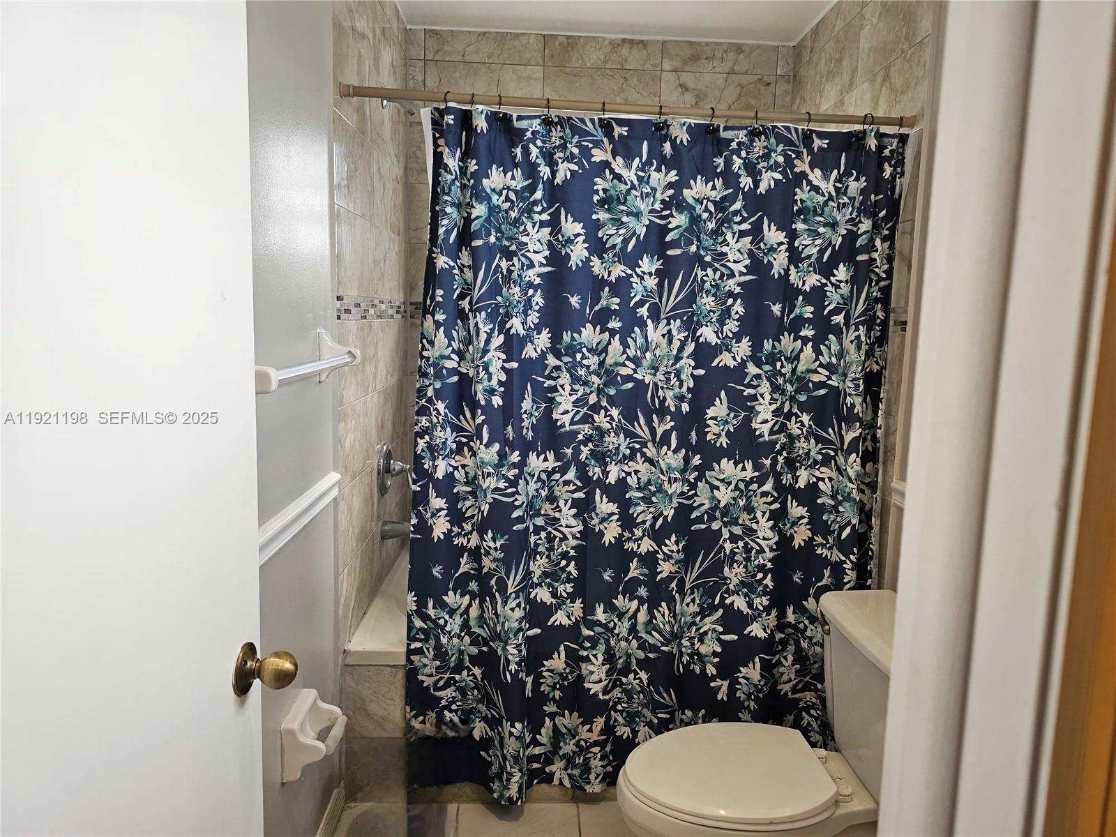 SUNSET PALMS - Residential