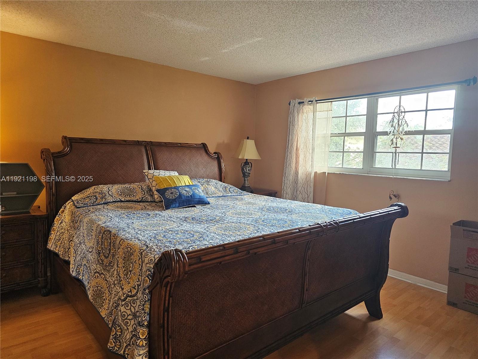 SUNSET PALMS - Residential