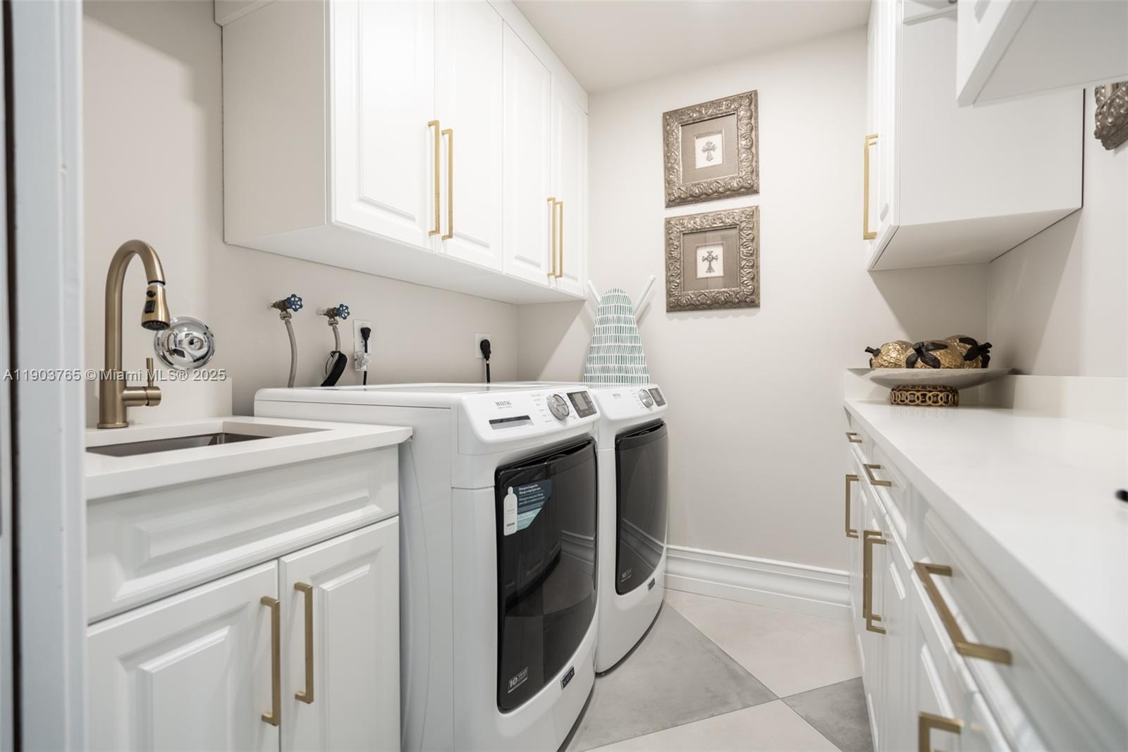 LAGO MAR COLONY-THREE - Residential