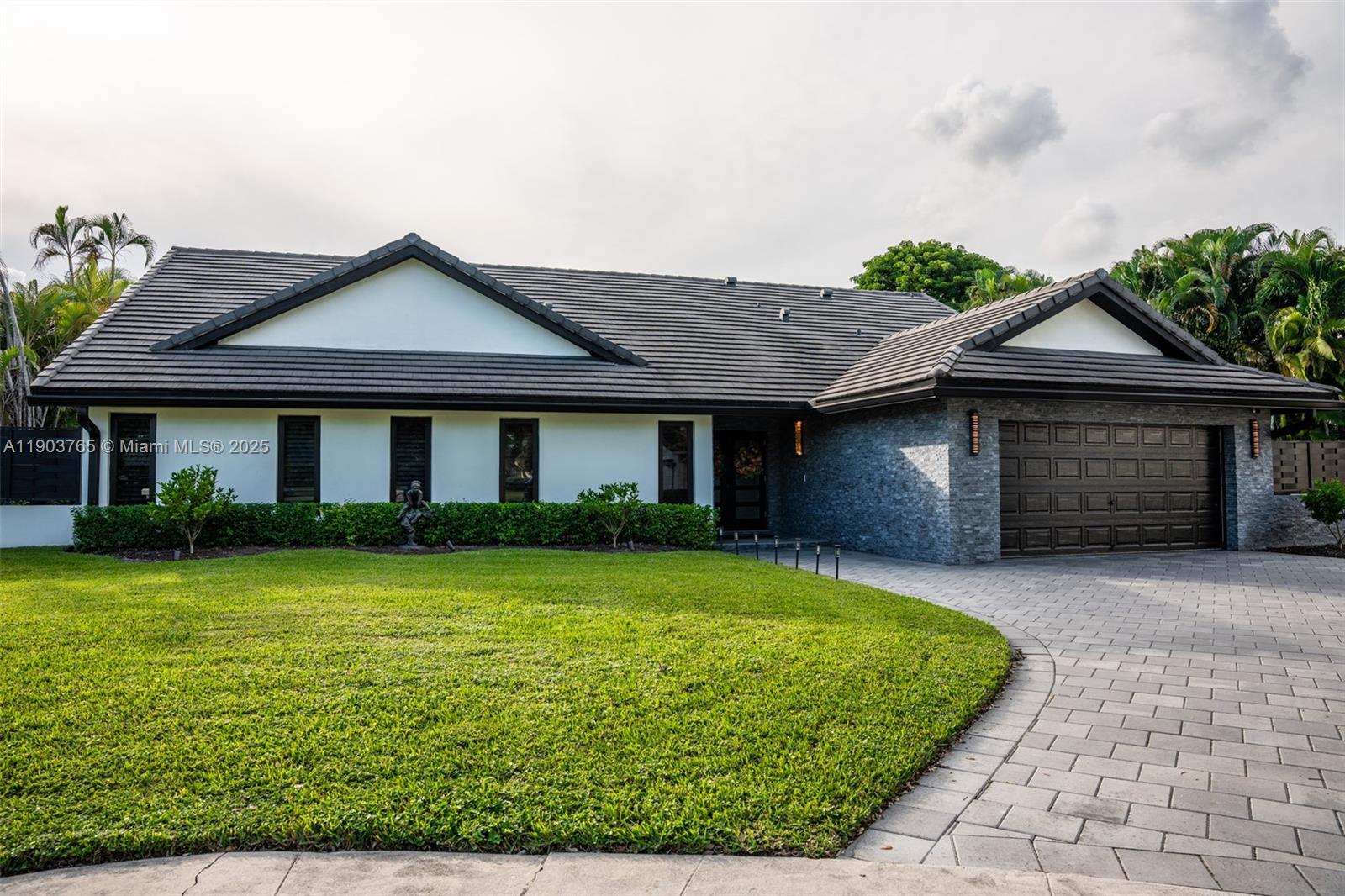 LAGO MAR COLONY-THREE - Residential