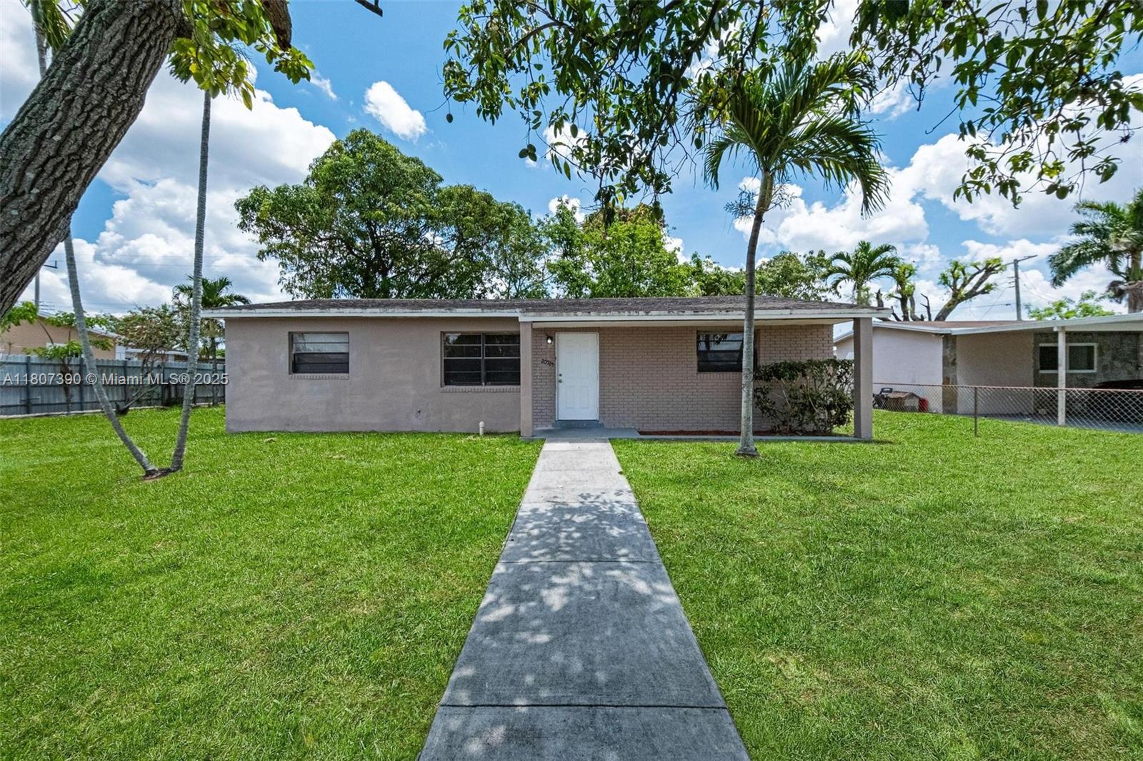 20525 Nw 28th Ct, Miami Gardens, Broward County, Florida - 3 Bedrooms  
2 Bathrooms - 