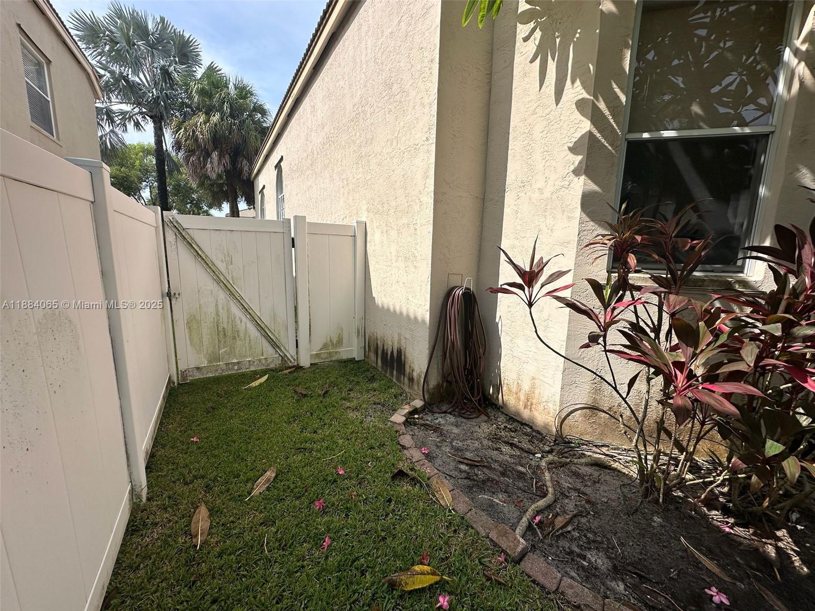 MADISON GREEN 1 PARS F, G - Residential