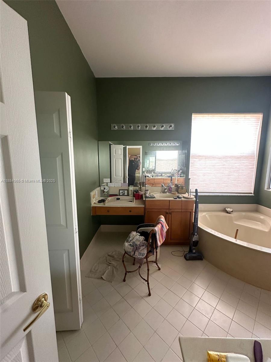 MADISON GREEN 1 PARS F, G - Residential