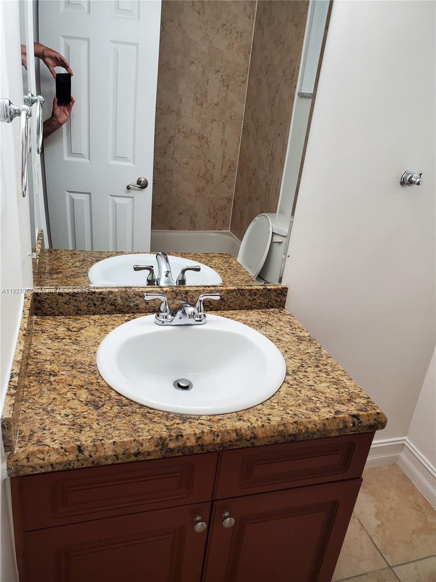 MOFFETT PLACE CONDO - Residential Lease