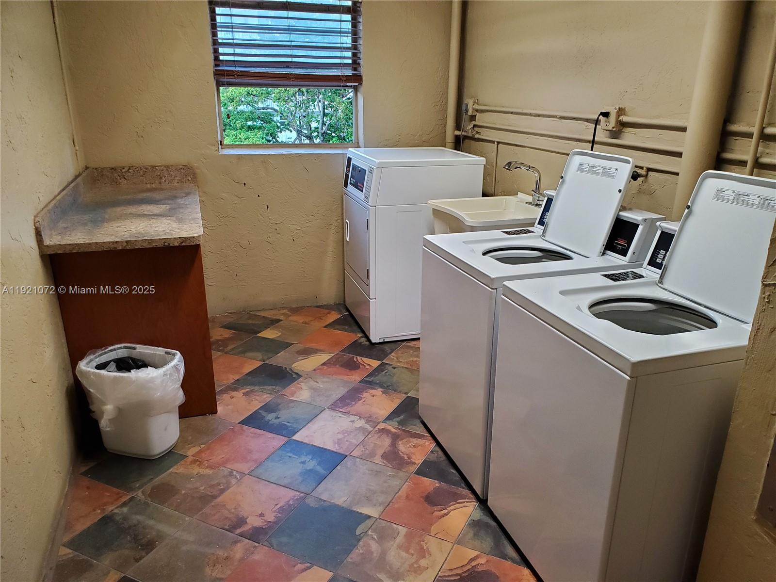 MOFFETT PLACE CONDO - Residential Lease