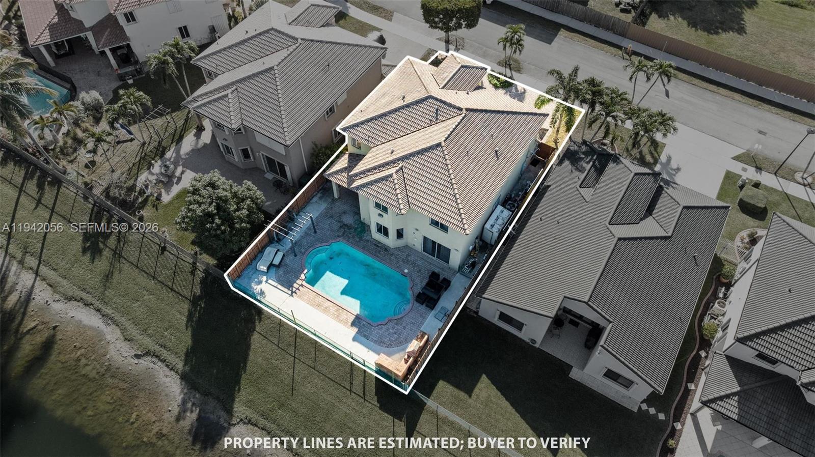 SUNSET LAKES ESTATES 1ST - Residential