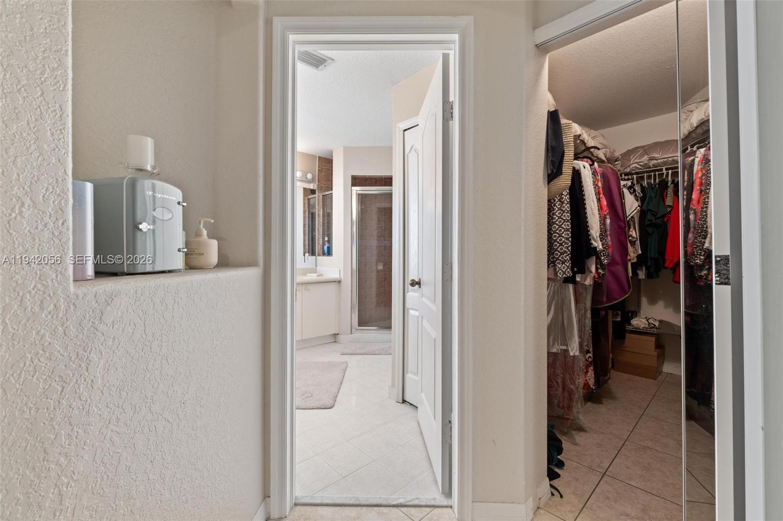 SUNSET LAKES ESTATES 1ST - Residential