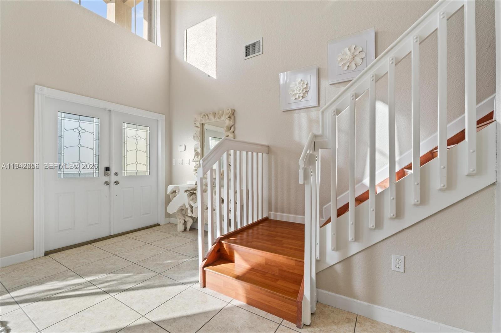 SUNSET LAKES ESTATES 1ST - Residential