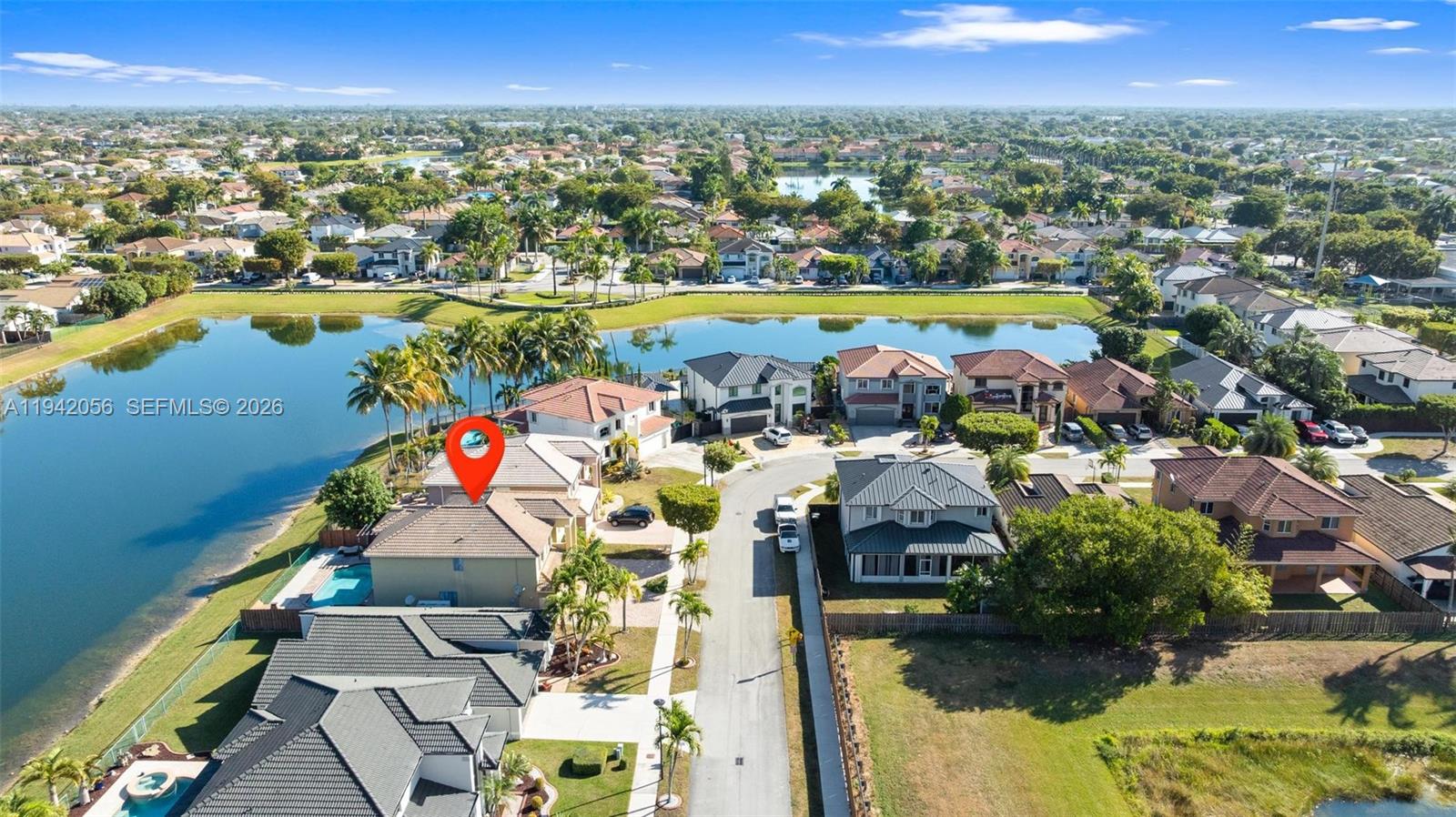 SUNSET LAKES ESTATES 1ST - Residential