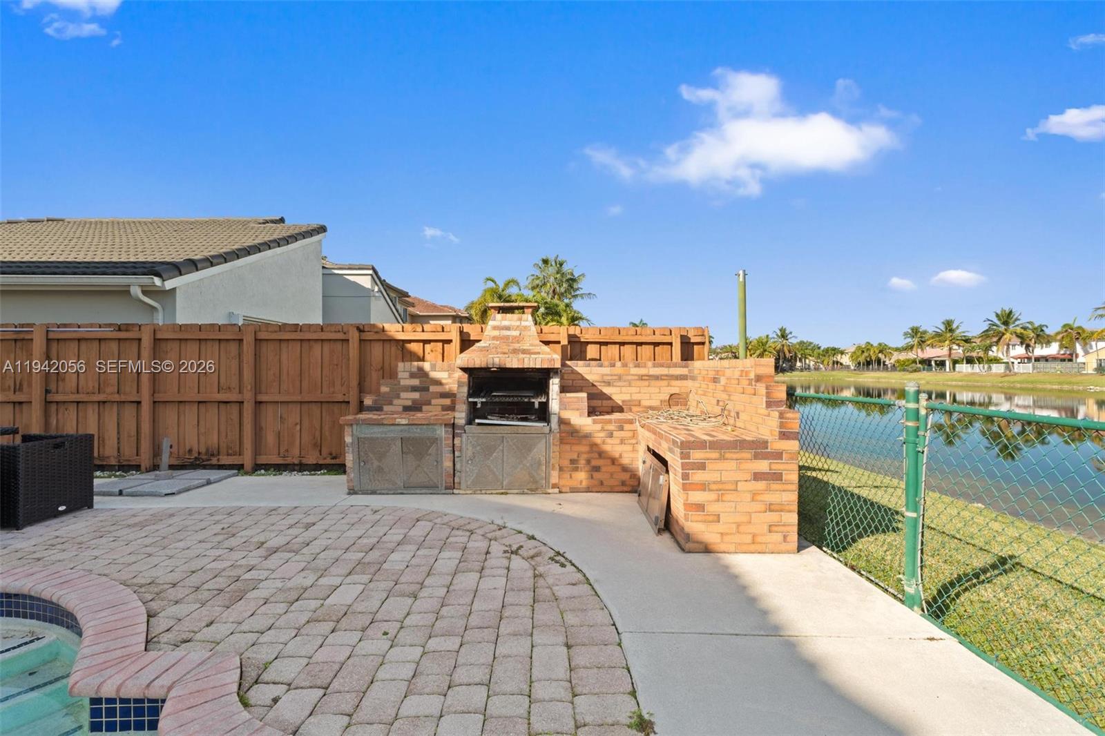 SUNSET LAKES ESTATES 1ST - Residential