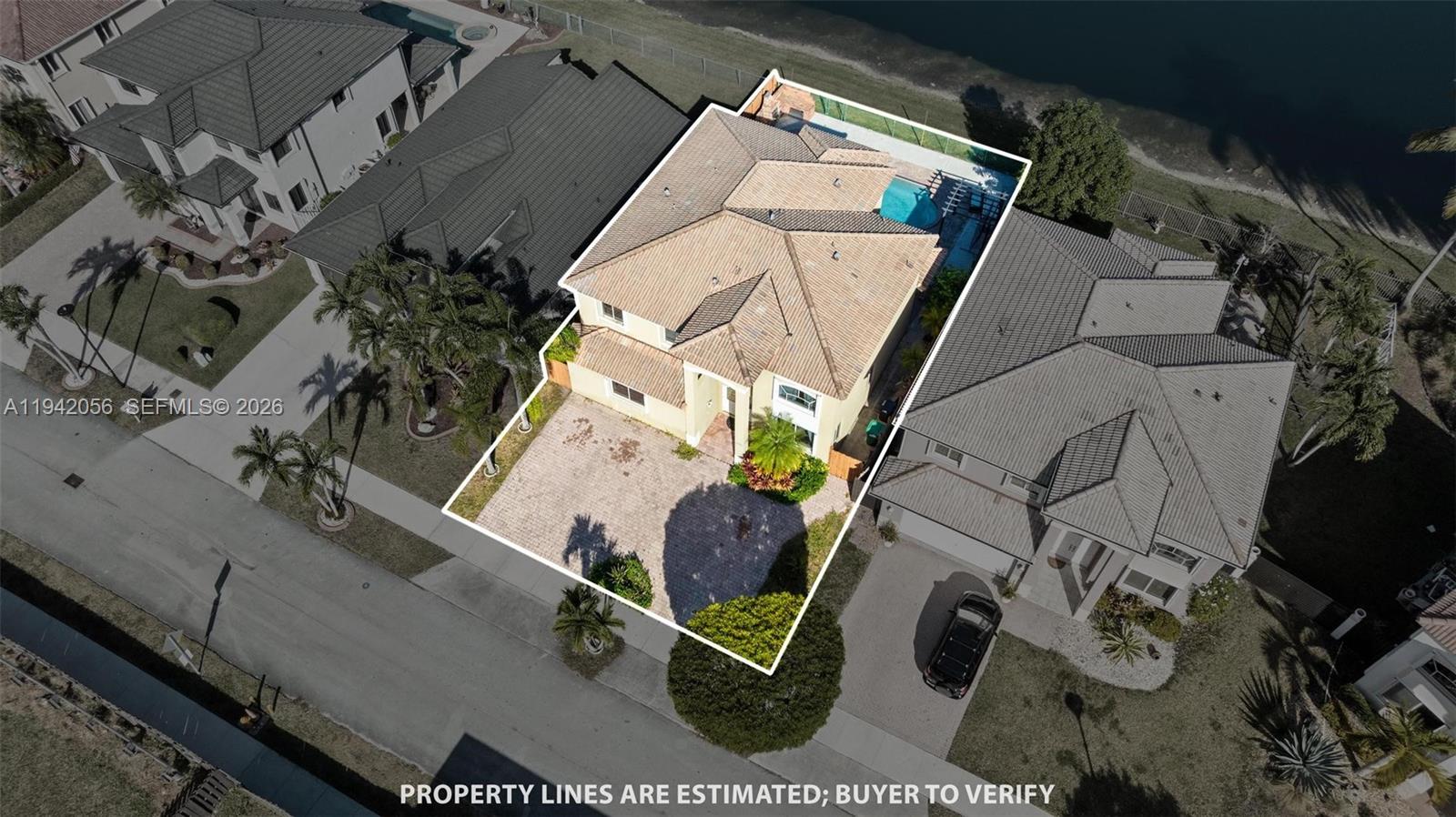 SUNSET LAKES ESTATES 1ST - Residential