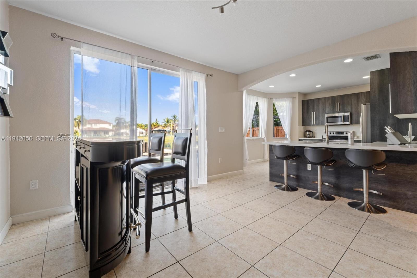 SUNSET LAKES ESTATES 1ST - Residential