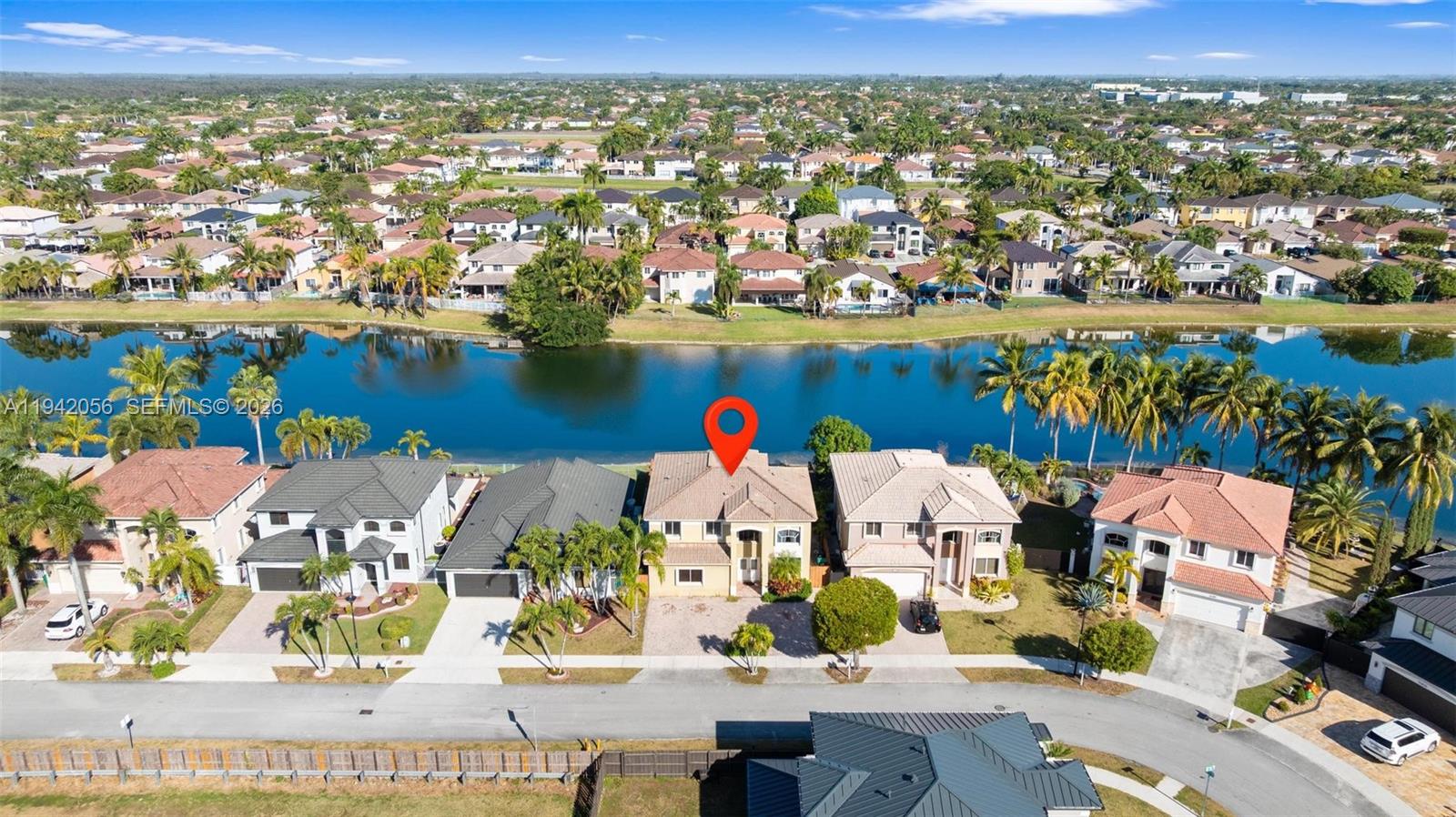 SUNSET LAKES ESTATES 1ST - Residential