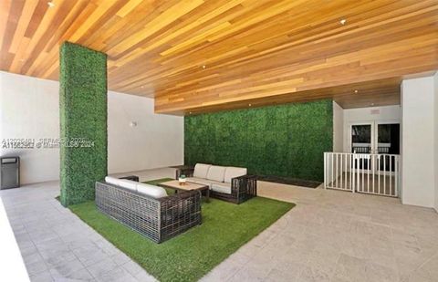 Tiny photo for 1010 SW 2nd Ave #809, Miami, FL 33130 (MLS # A12026461)