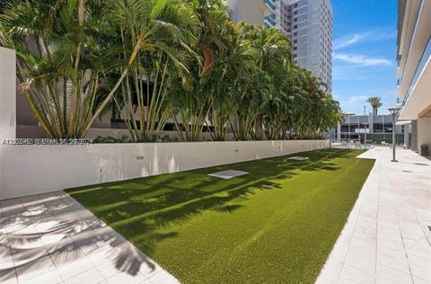 Tiny photo for 1010 SW 2nd Ave #809, Miami, FL 33130 (MLS # A12026461)