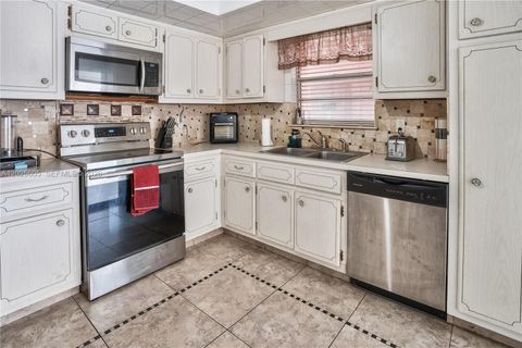 Tiny photo for 180 NE 12th Ave #18C, Hallandale Beach, FL 33009 (MLS # A12026605)