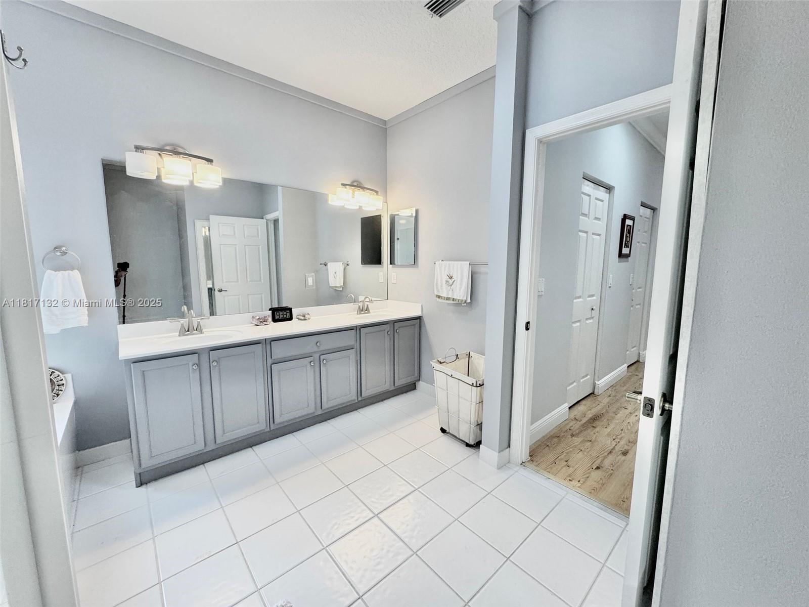 WILLOUGHBY (AKA WILLOUGHB - Residential