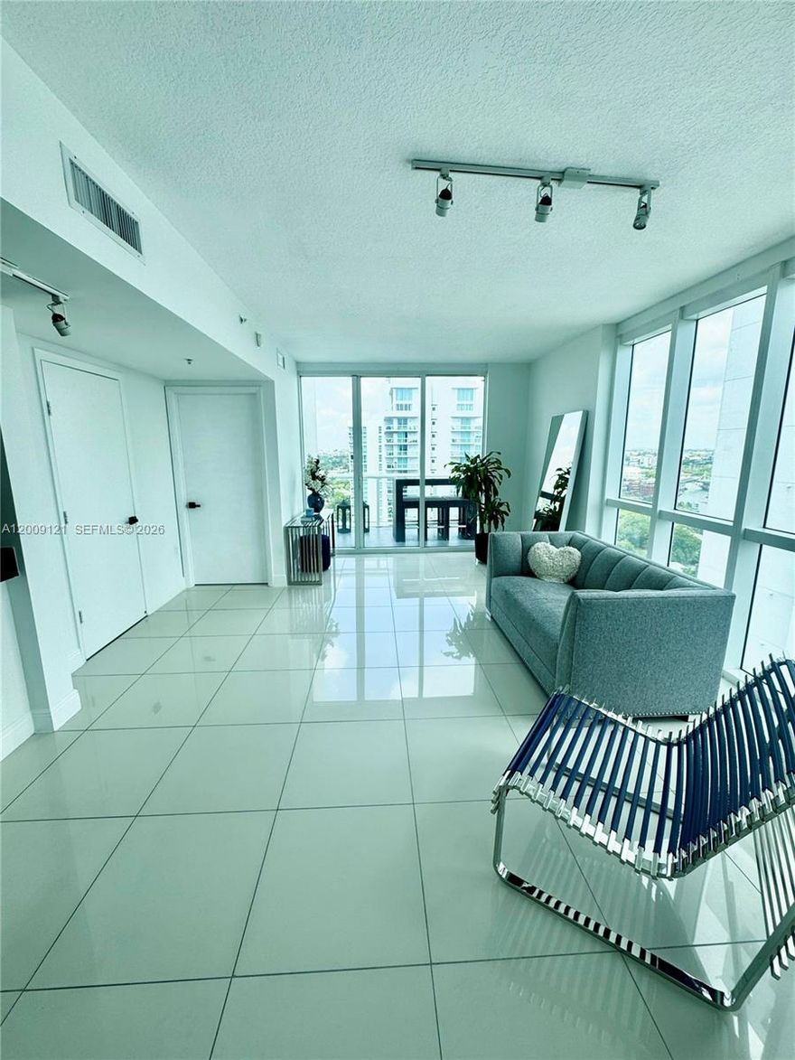 Bright 2/2 corner unit at Terrazas Miami featuring floor-to-ceiling windows and a comfortable layout. Enjoy a private balcony and a well-distributed floor plan, perfect for everyday living. Centrally located near shopping, dining, and main roads.