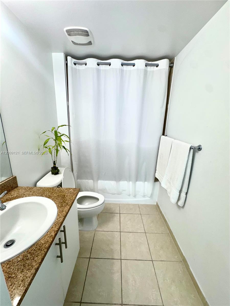 TERRAZAS RIVERPARK VILLAG - Residential