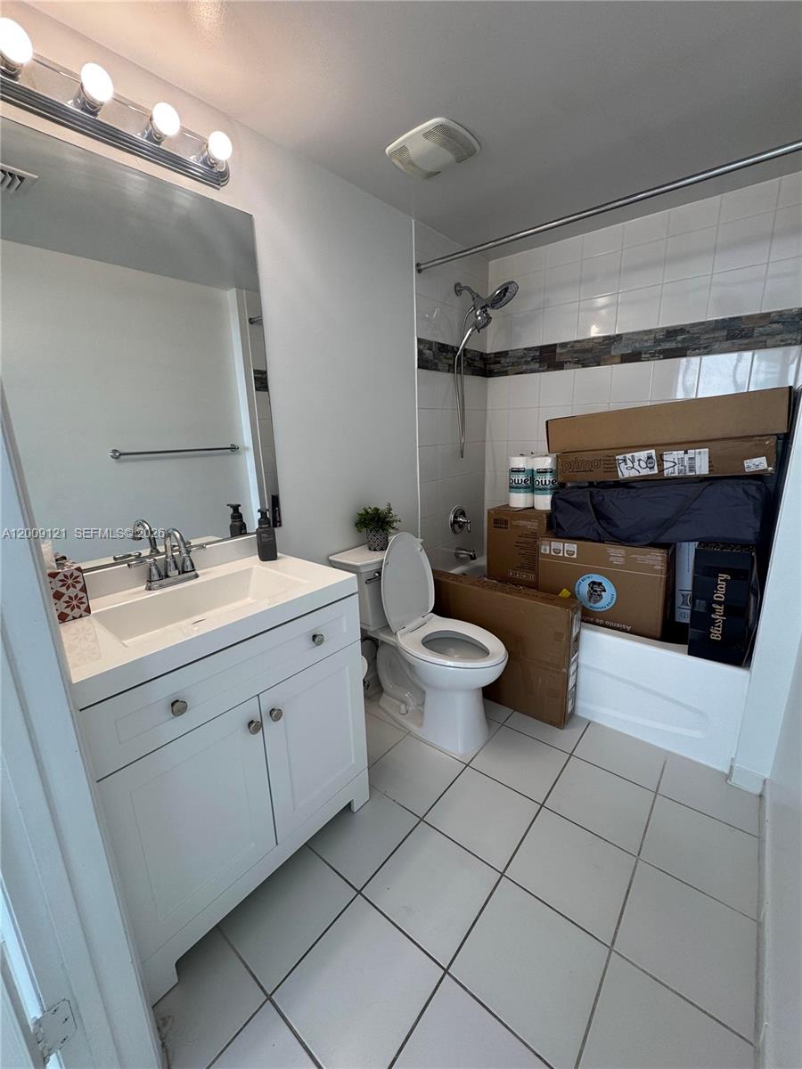 TERRAZAS RIVERPARK VILLAG - Residential