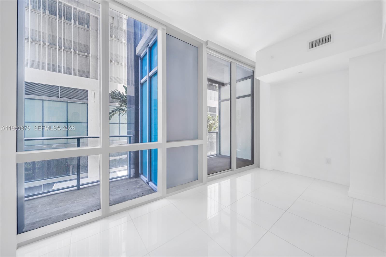 PARAMOUNT MIAMI WORLDCENT - Residential