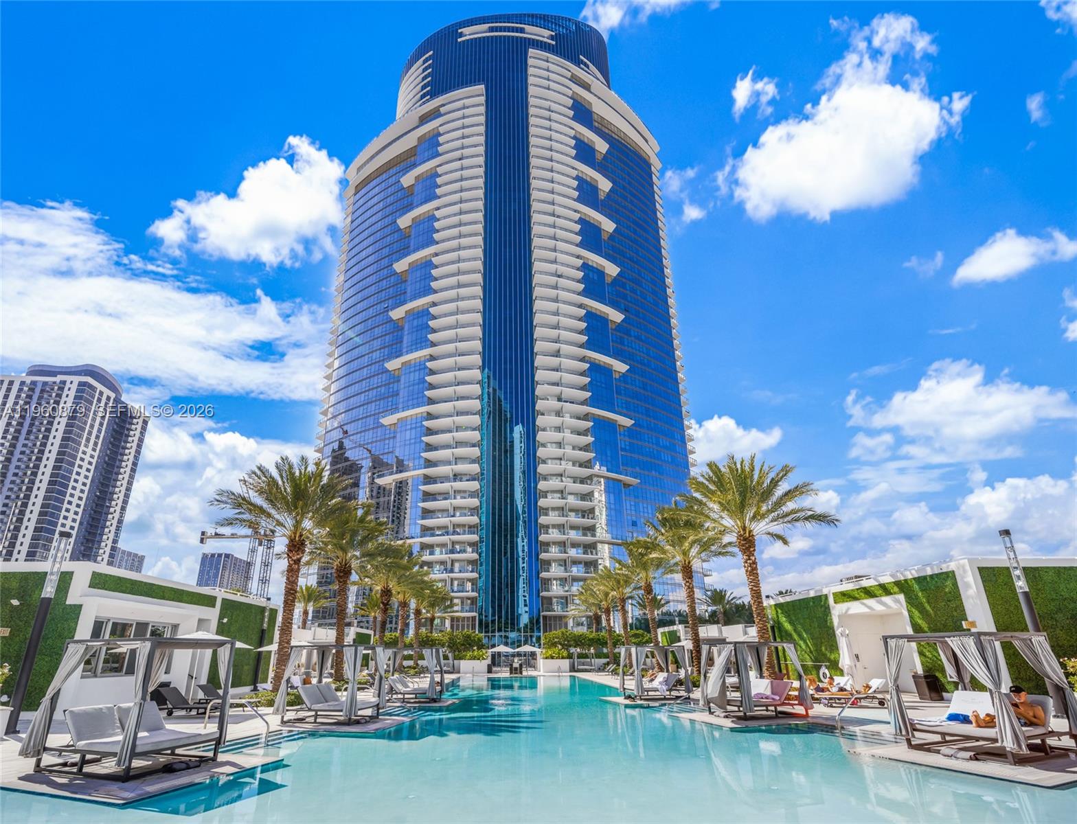 PARAMOUNT MIAMI WORLDCENT - Residential