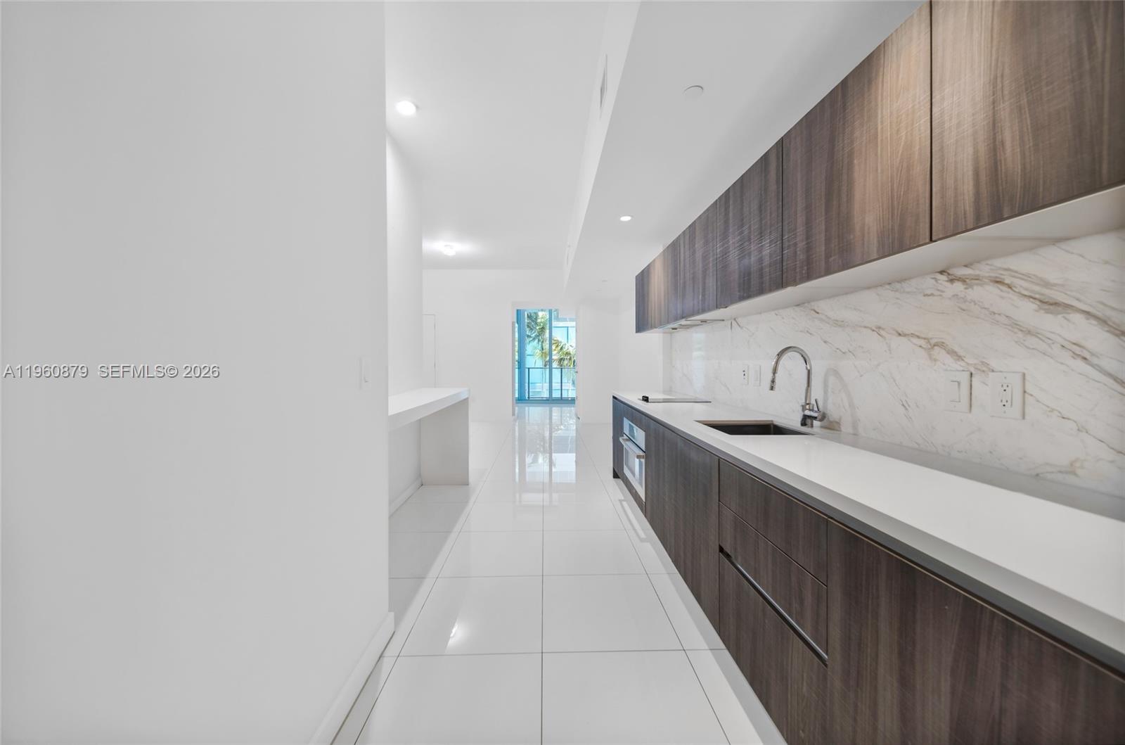 PARAMOUNT MIAMI WORLDCENT - Residential