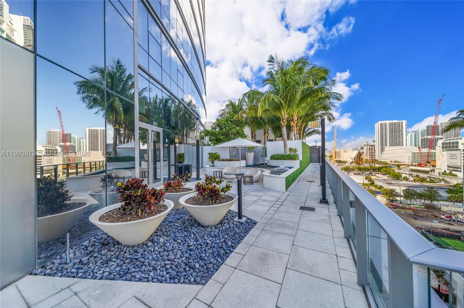 PARAMOUNT MIAMI WORLDCENT - Residential