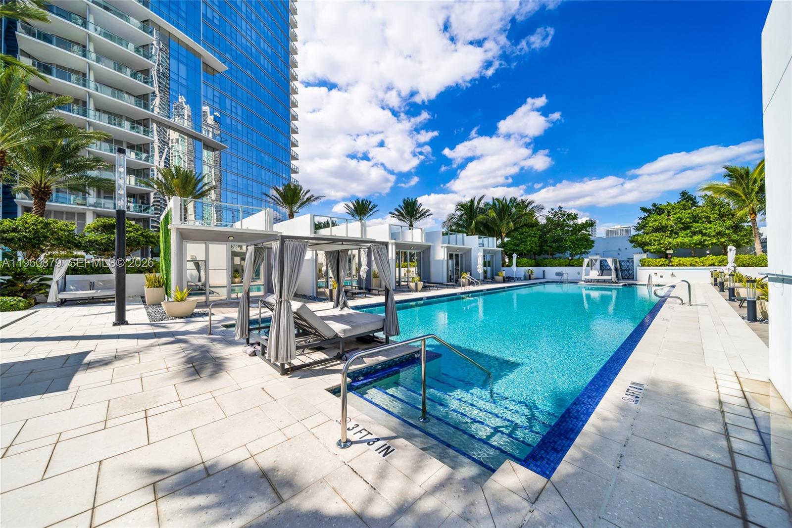 PARAMOUNT MIAMI WORLDCENT - Residential