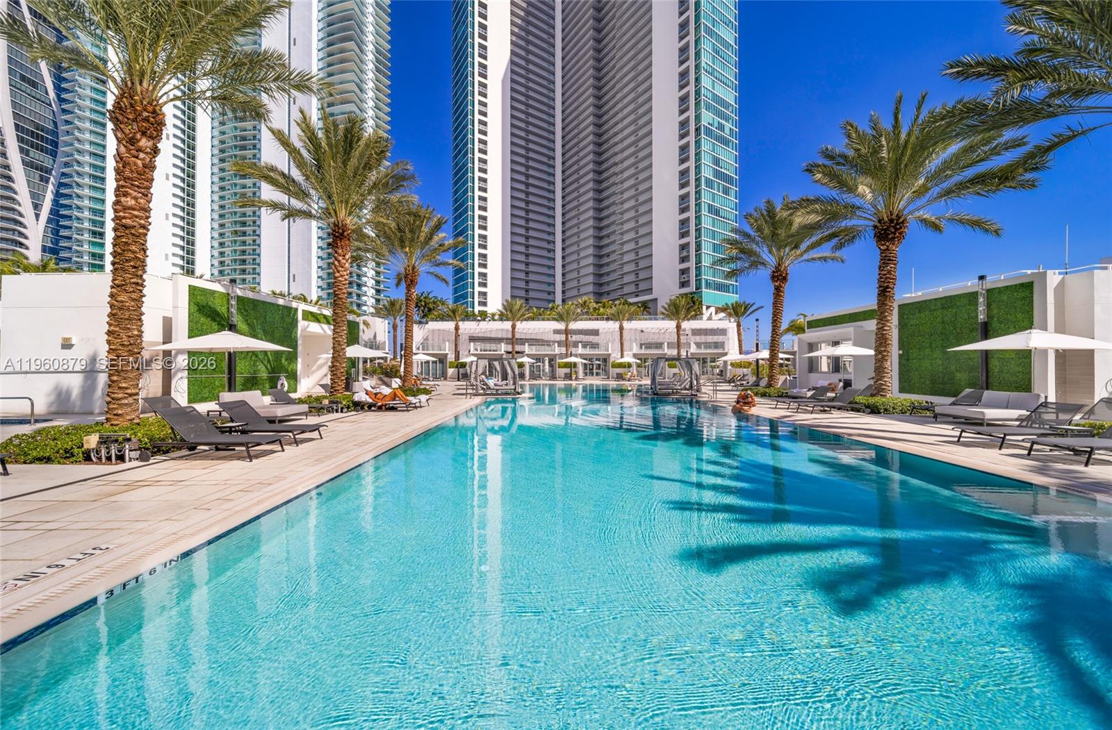 PARAMOUNT MIAMI WORLDCENT - Residential