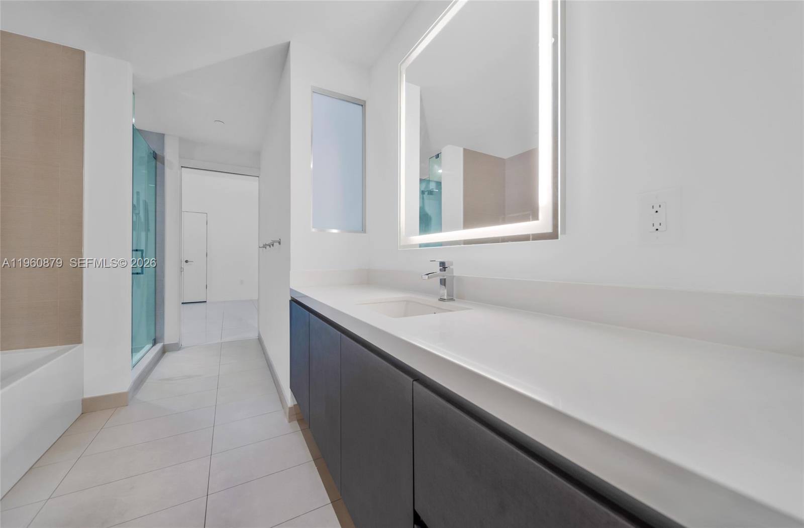 PARAMOUNT MIAMI WORLDCENT - Residential