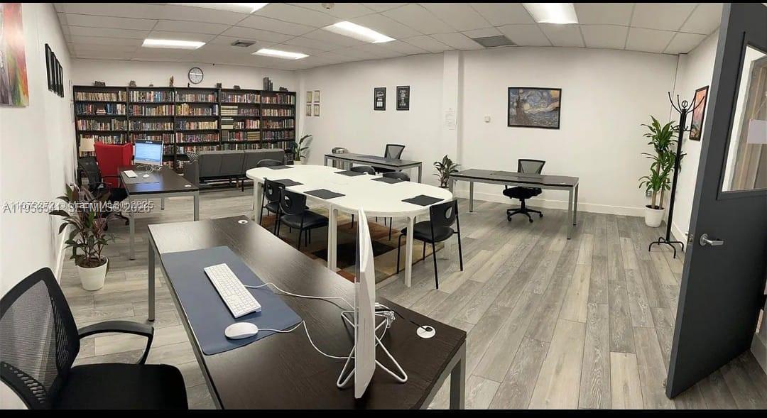 RACQUET CLUB APARTMENTS A - Residential