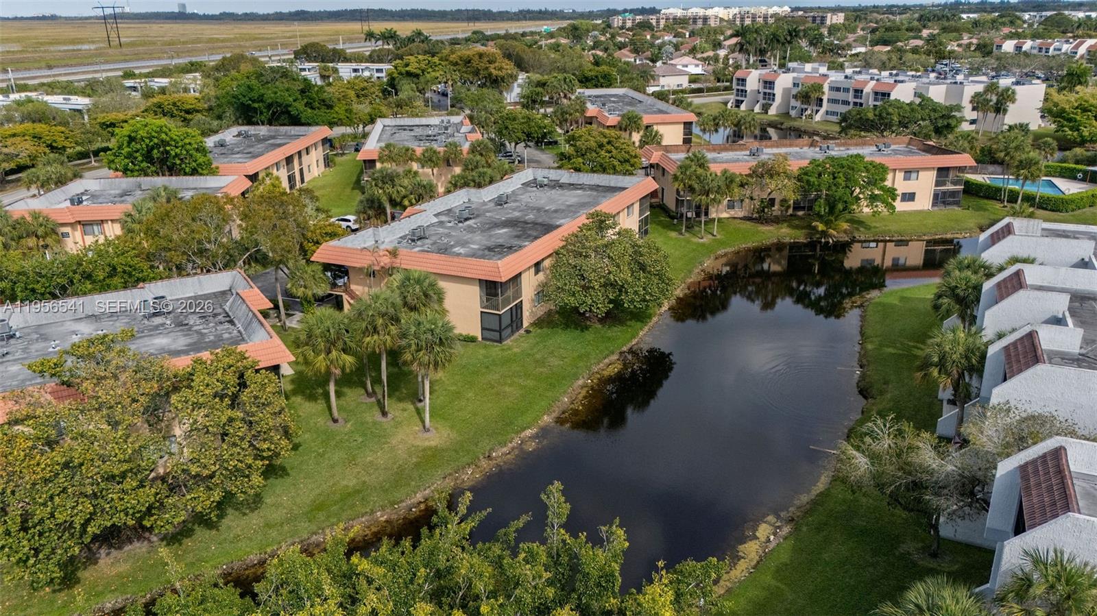 RACQUET CLUB APARTMENTS A - Residential